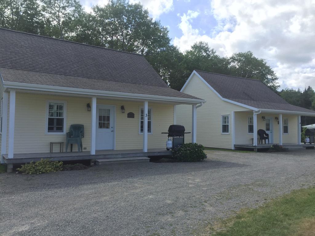 Lantern Hill & Hollow Villa Ingonish Exterior photo